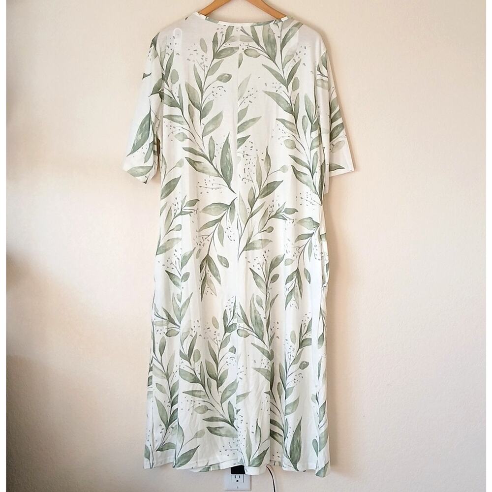 Unbranded Leaf Print Dress With Pockets Wood Button Accents - Picture 2 of 6